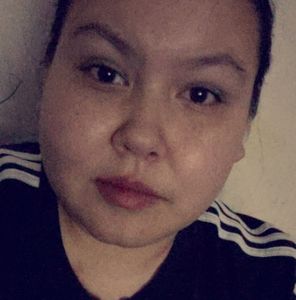 Meet your Posher, Caitlin